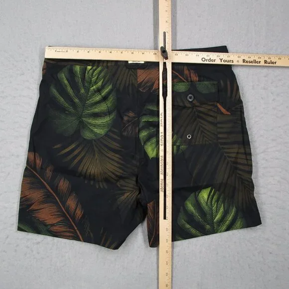 Quiksilver Men's Tropical Black Board Shorts - Picture 6 of 9